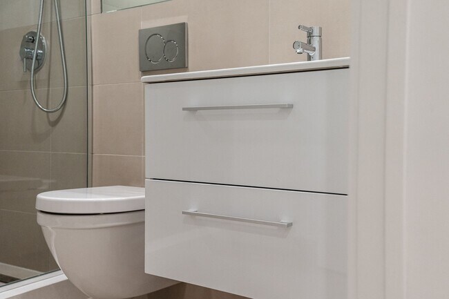 Photo - 150 The Donway W Unit 302