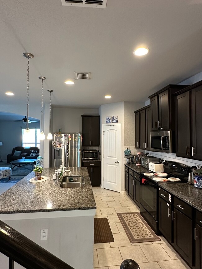 Photo - 5946 Larkspur Valley