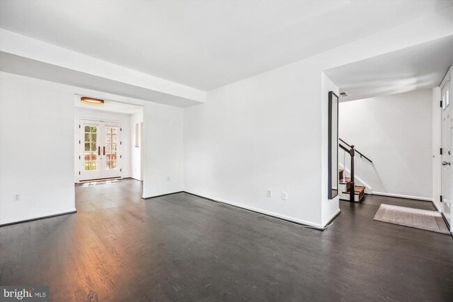 Photo - 6705 Hillandale Rd
