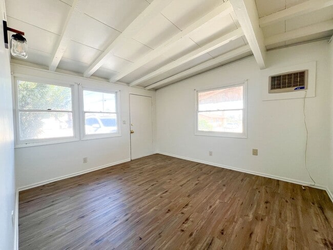 6067 Abronia Ave Unit 1
