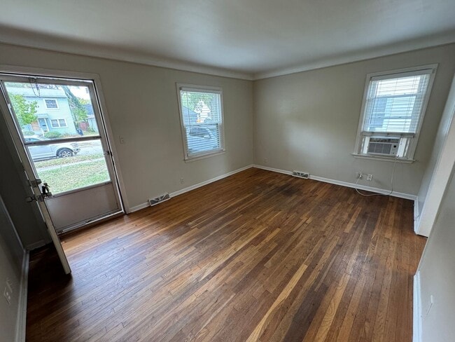 Photo - 2 bedroom ranch with garage and fenced yard