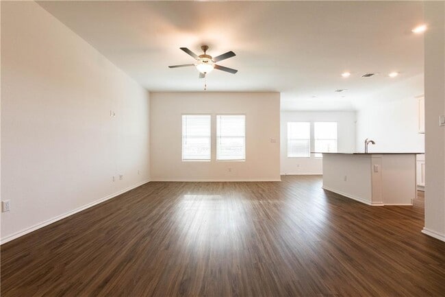 Photo - 288 George Neggan Ln