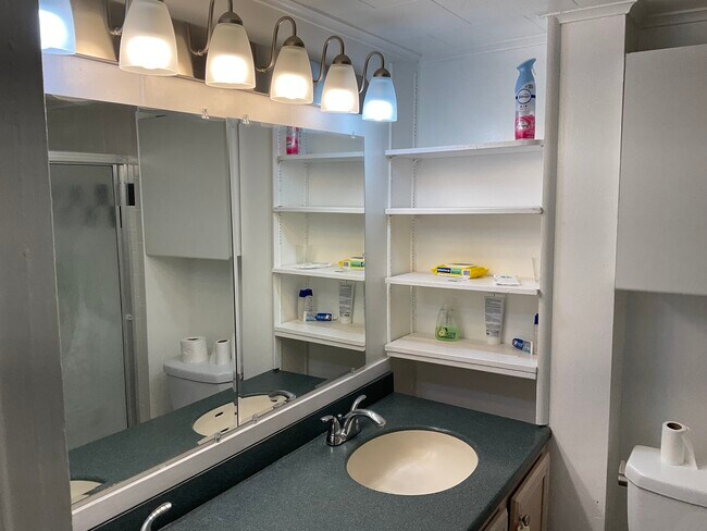 Photo - 376 E Blackwell St