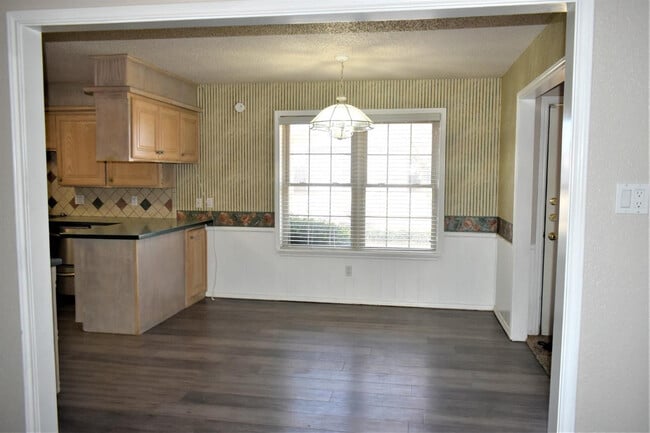 Photo - 8405 Fremont Ave