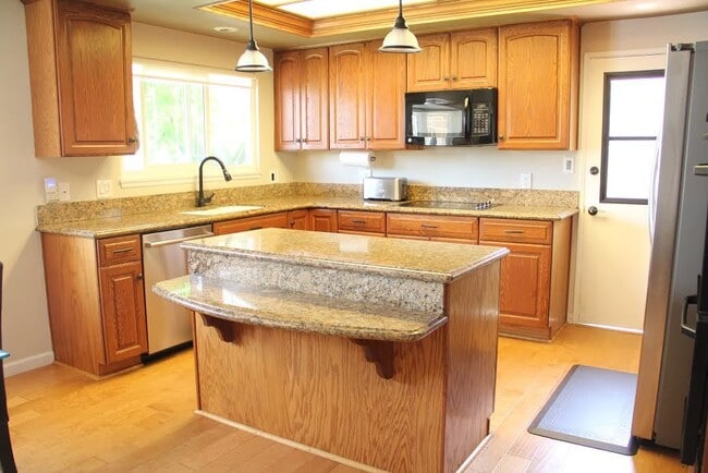 Photo - Gorgeous 4 Bedroom, 2 Bath in the Lovely Huntington Beach!