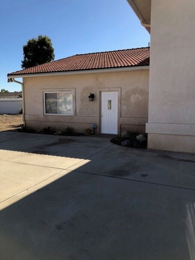 Photo - 1 Bedroom/2 Bath Guest House with Garage -...