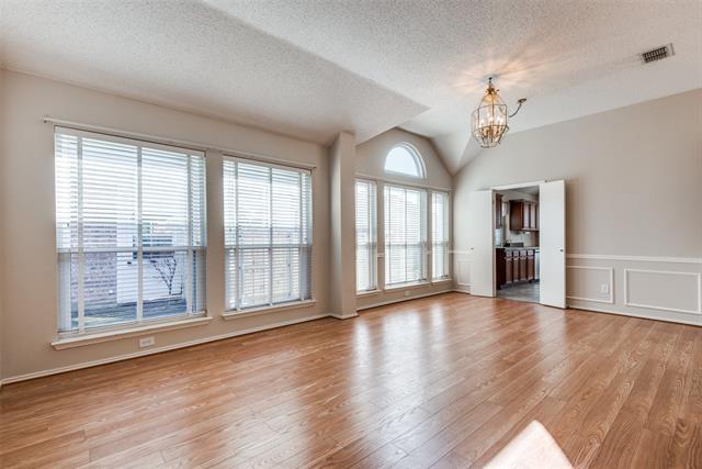 Photo - 8205 Burleigh St