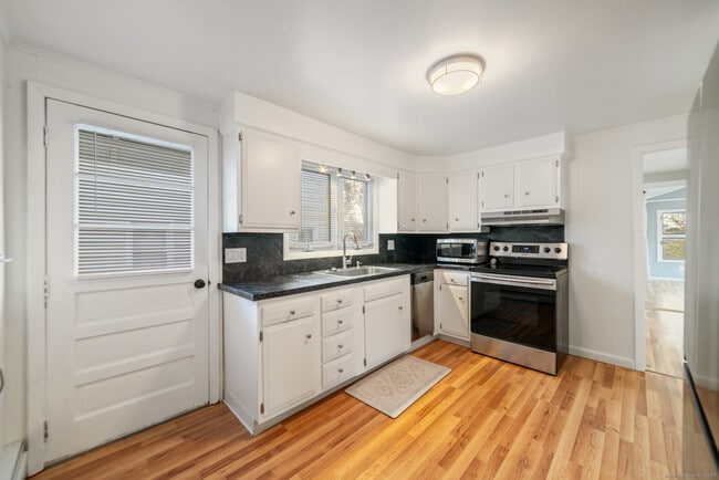 Photo - 46 Elaine Rd