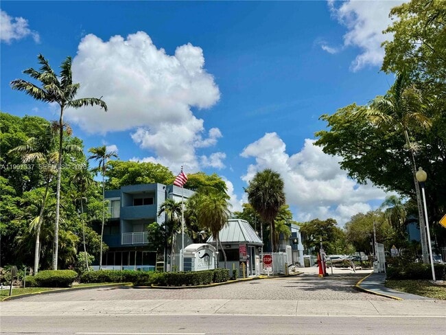 Photo - 9375 Fontainebleau Blvd Unidad L317