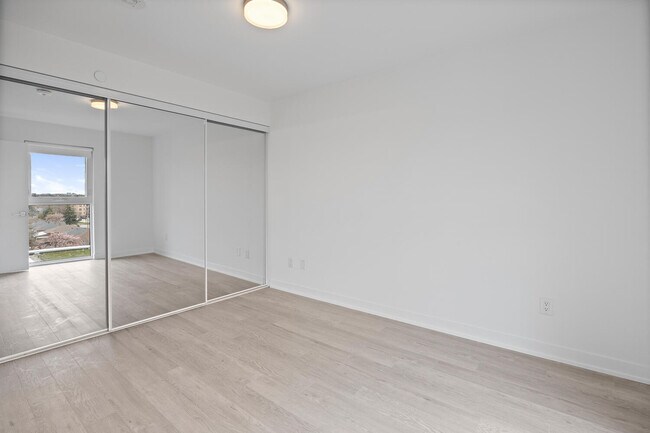 Photo - 480 Wilson Ave Unit 1