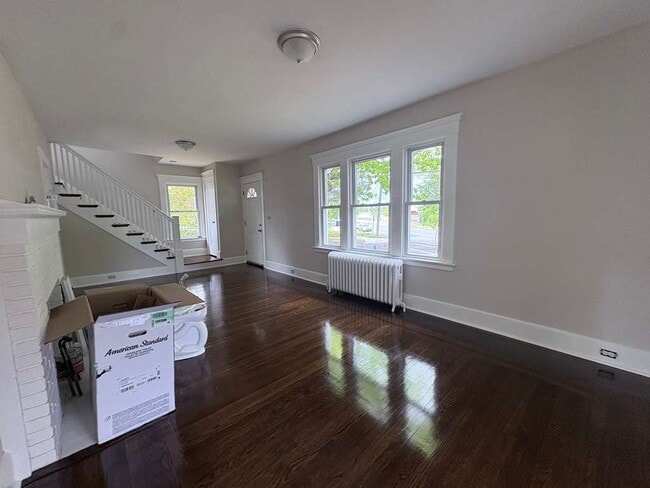 Photo - 150 Crescent St