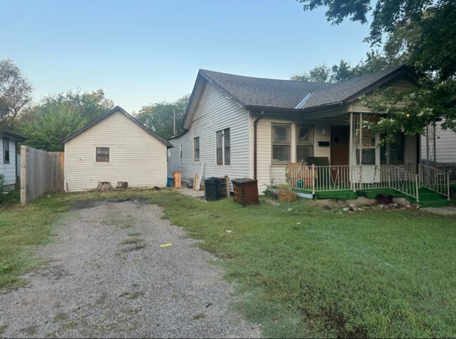 Building Photo - 1921 S Washington Ave