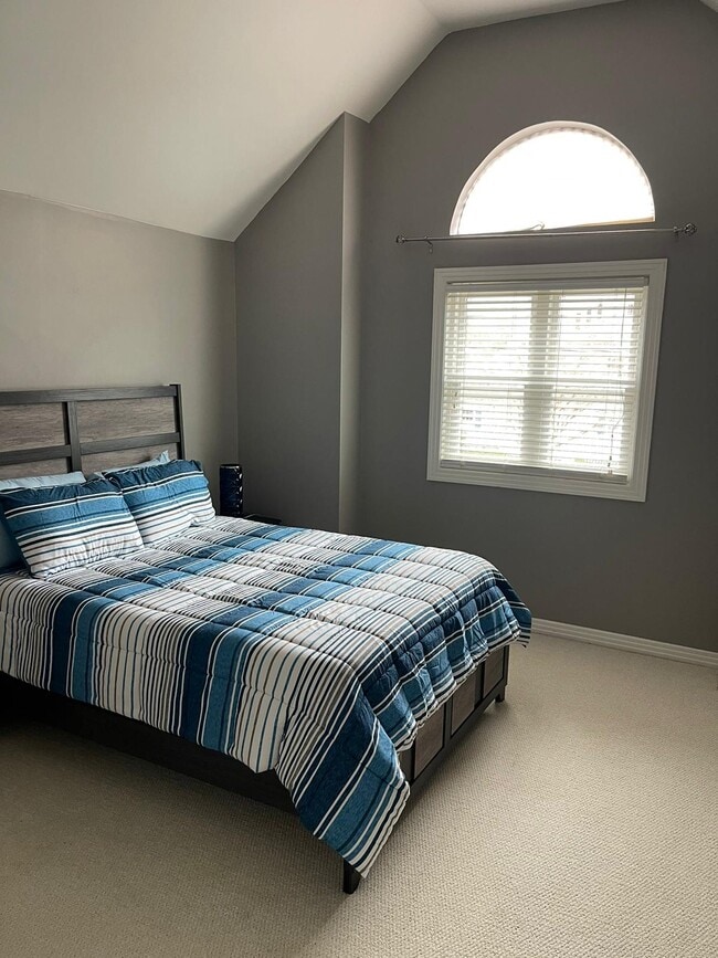 Photo - 404 Grace Ave