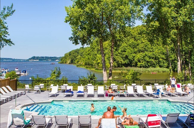 The Bellagio - Waterfront Marina Living