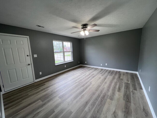 105 Hayden Dr