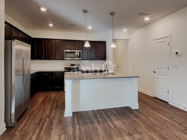 Photo - 5275 Valley Dr