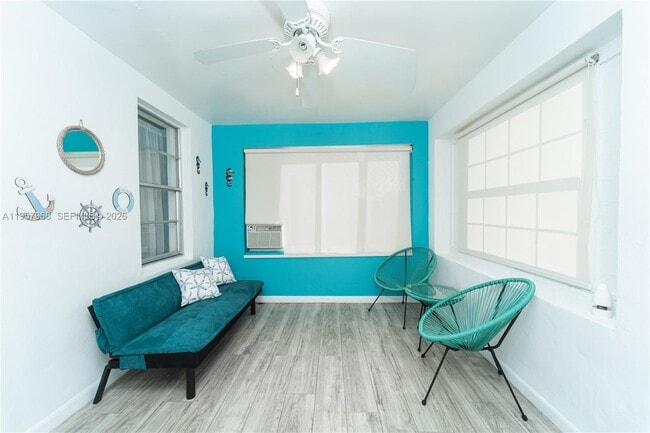 Photo - 1215 NE 127th St