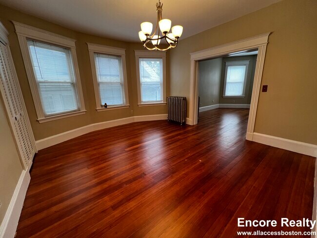 Building Photo - 759 Boylston St Unit 2 Rental