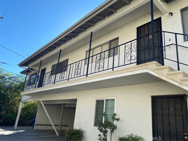 Photo - 415 N 2nd St