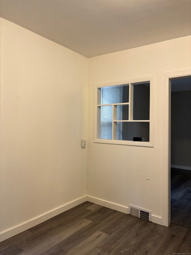 Photo - 41 Bamford Ave Unit 1