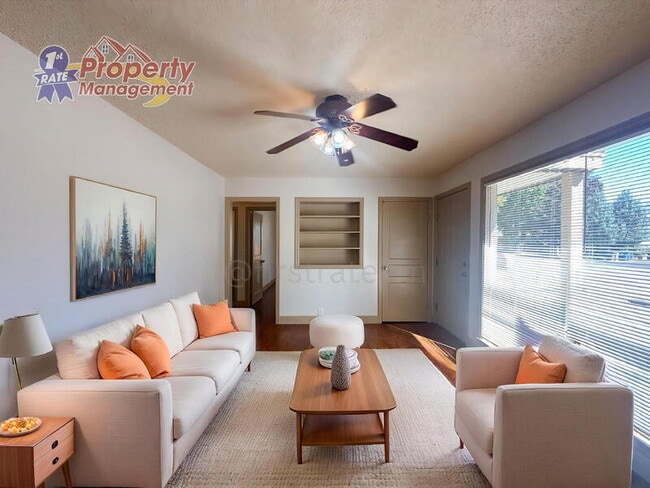 Photo - 1721 S Pacific St