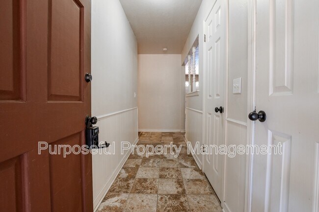 Photo - 202 Stanton Dr