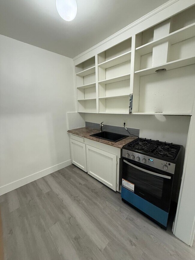 Photo - Redwood Grove Unit APT4