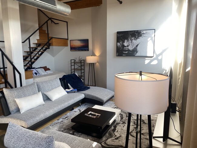 Photo - 215 W Maple St Unidad Prime Industrial Condo fo