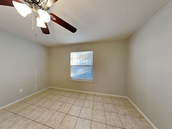 Photo - 715 Jalisco Plaza