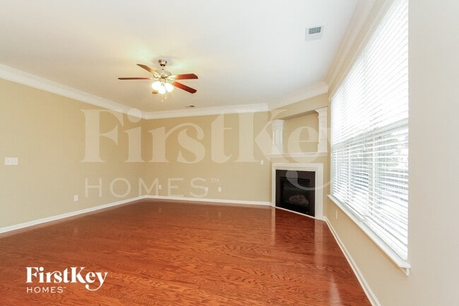 Photo - 105 Marquette Drive