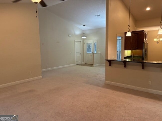 Photo - 216 Holm Pl