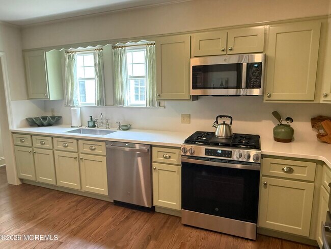 Photo - 204 Monroe Ave