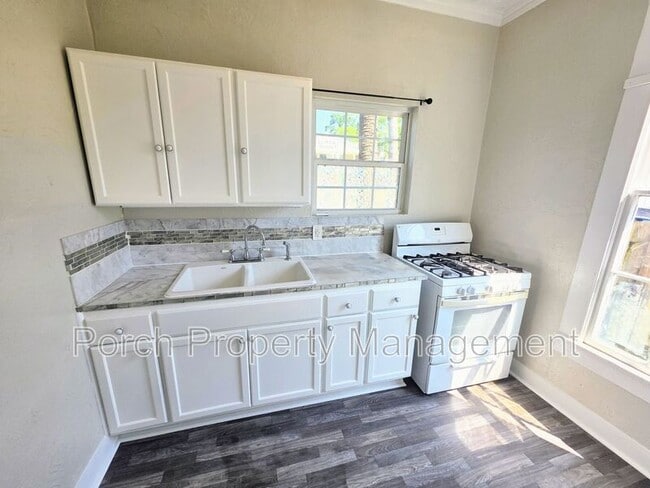 Photo - 320 N Barcelona St Unit 7