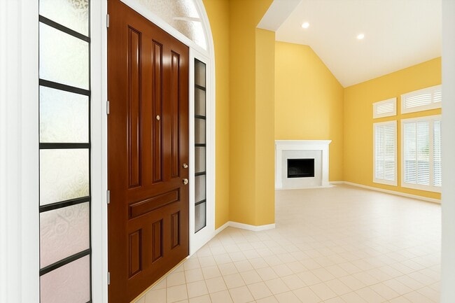 Photo - 86 Heathrow Ln