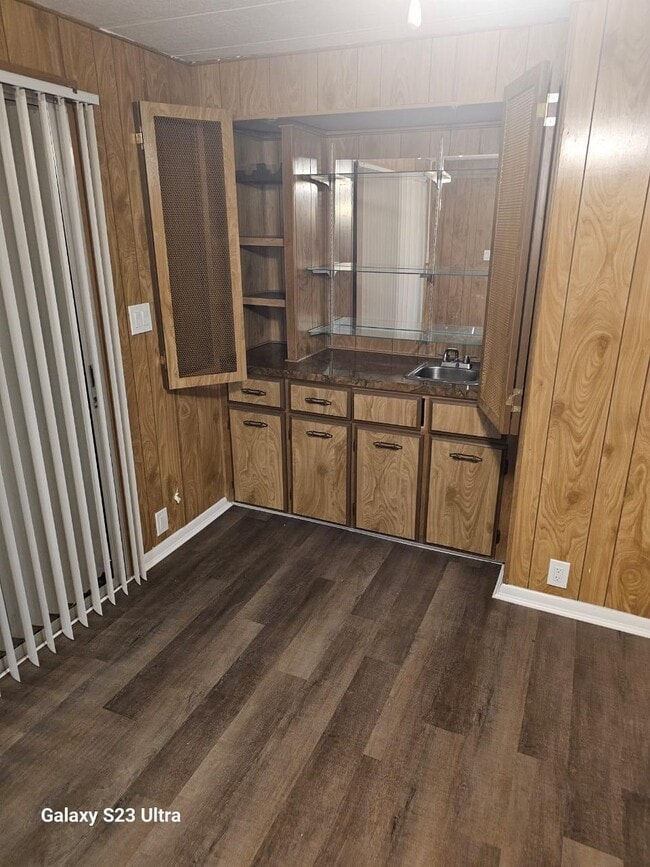 Photo - 11621 Venetian Ave