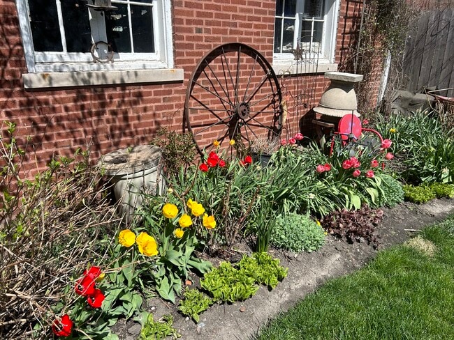 Photo - 220 W Harris Ave Unit First Floor