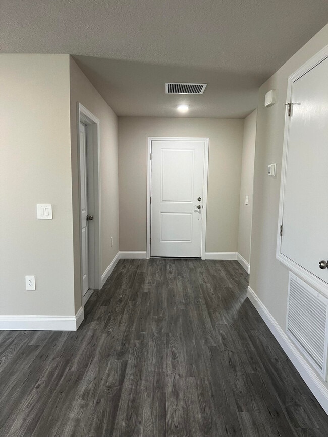 Photo - 838 San Filippo Dr SE