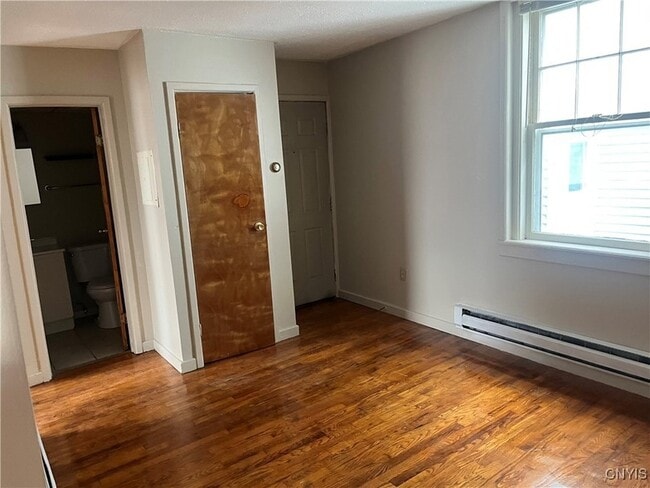 Photo - 618 State St