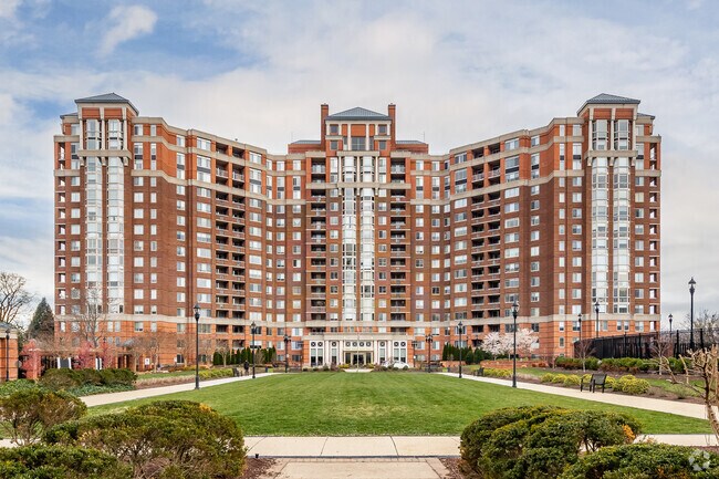 5809 Nicholson Ln - The Wisconsin Apartments