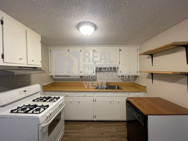 Photo - 110 W Ridge Cir