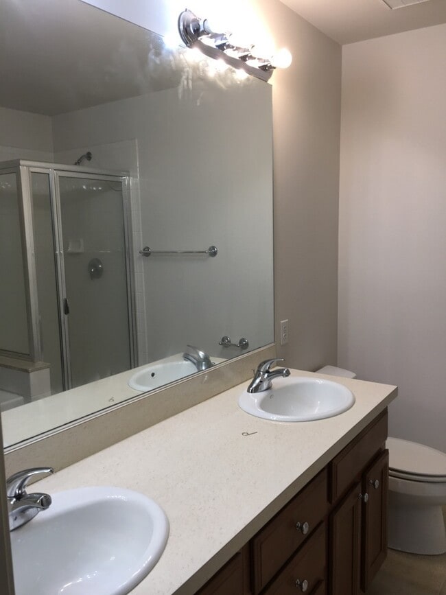 Riverbend Townhouse with Breathtaking View... House Rental in