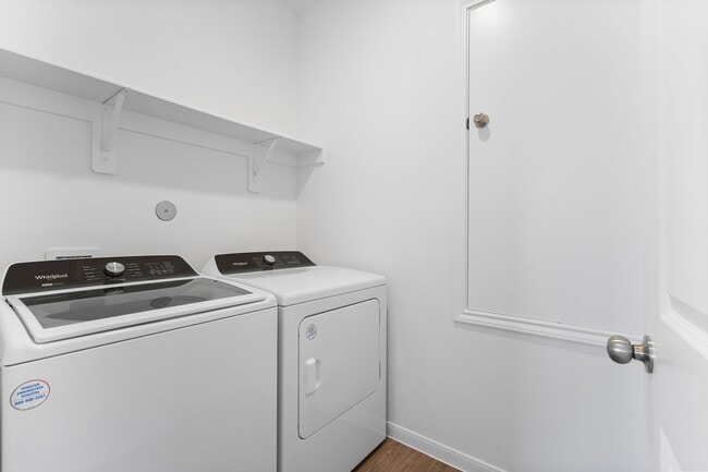 Building Photo - 14543 Cedar Ledge Ln