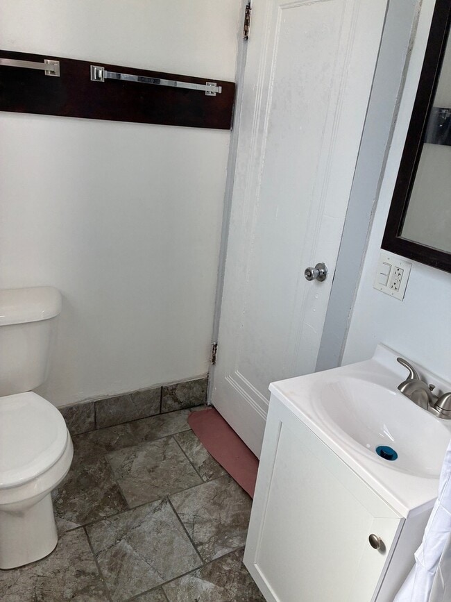 Photo - 1206 N Laramie Ave Unit 1A