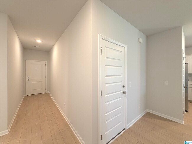 Photo - 22869 Dashwood Ln