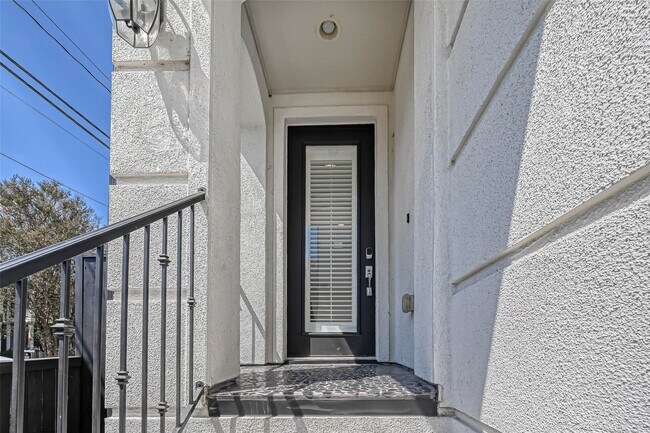 Photo - 2516 Bevis St