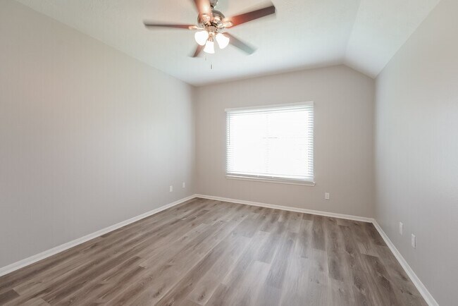 Photo - 2614 Elder Park Ct