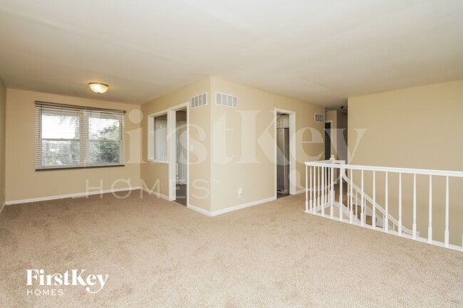 1838 Ashwood Ln