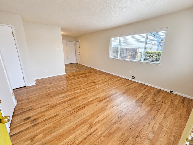 4412 SE 57th Ave