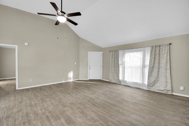 Photo - 1236 Sagebrush St