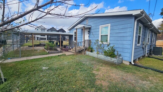 Photo - 4405 Alice St